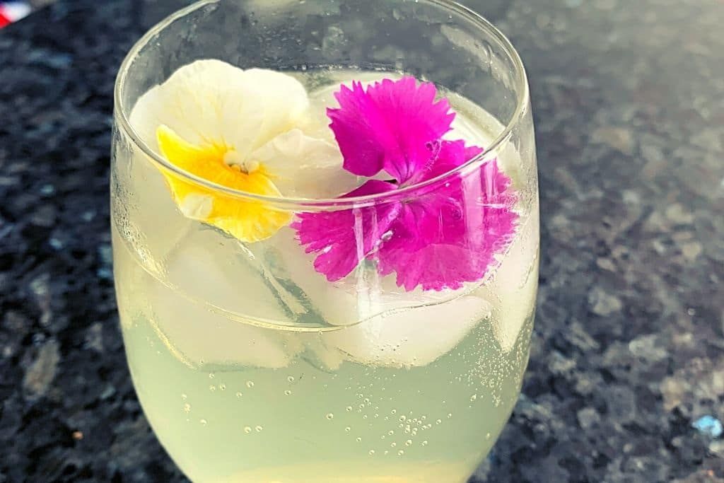 drink with edible flowers