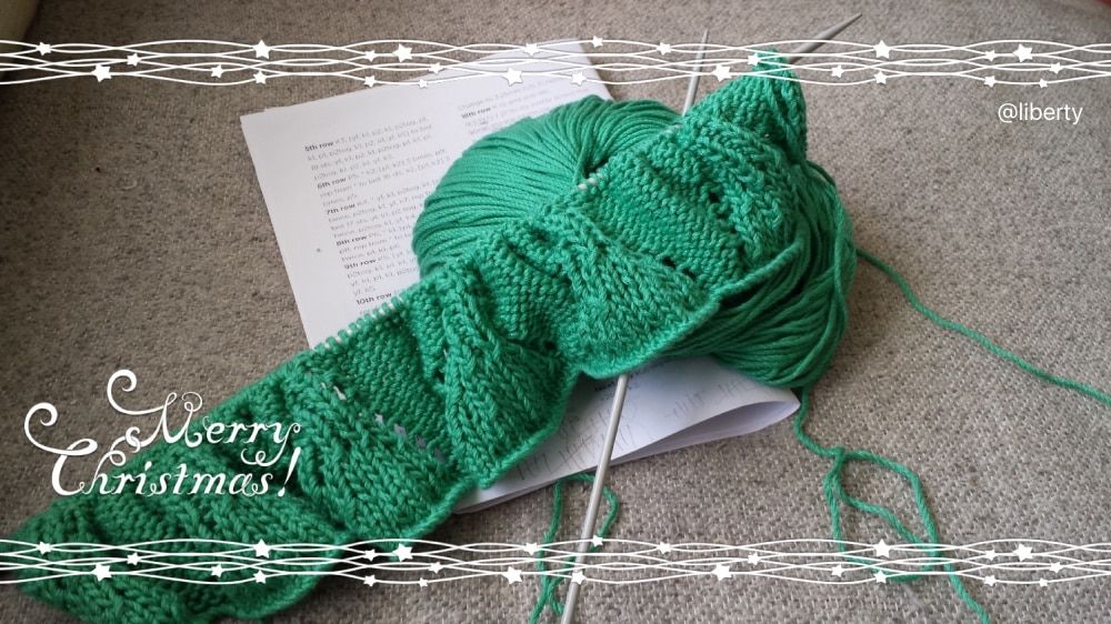 liberty knitting a scarf