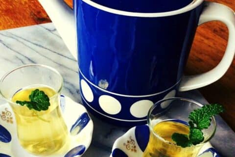 tea in blue cups
